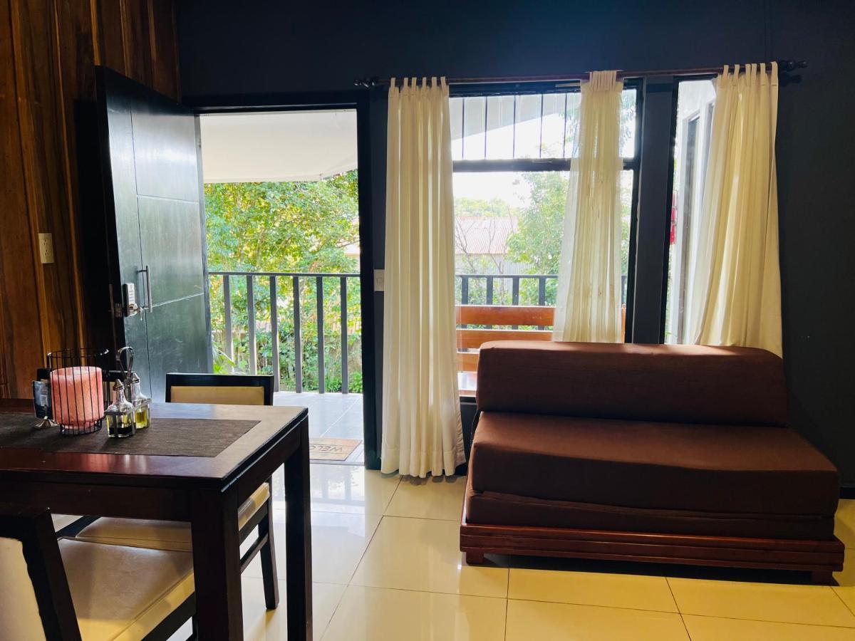 Don Jarvey I Apartment Monteverde
